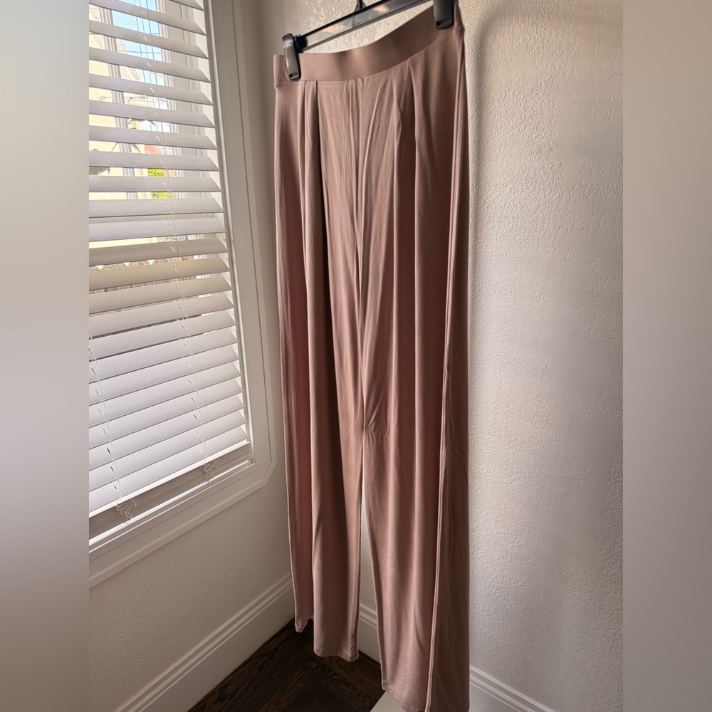 Fashion Nova Mocha Wide Leg Pleated Pants Size L